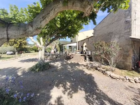corps de ferme de 240 m² à villeneuve