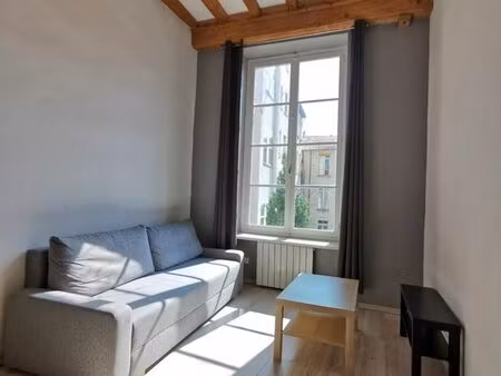 t1+ meublé avec mezzanine, 32m², croix-rousse, rue pavillon