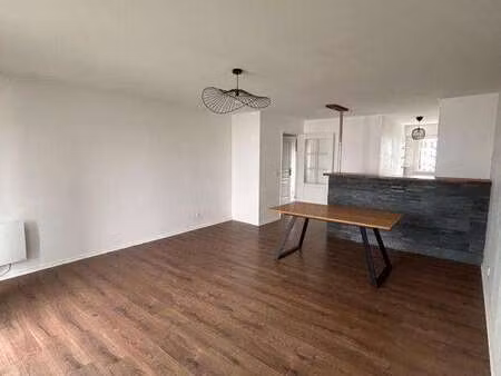 location appartement 3 pièces à lorient (56100) : à louer 3 pièces / 61m² lorient