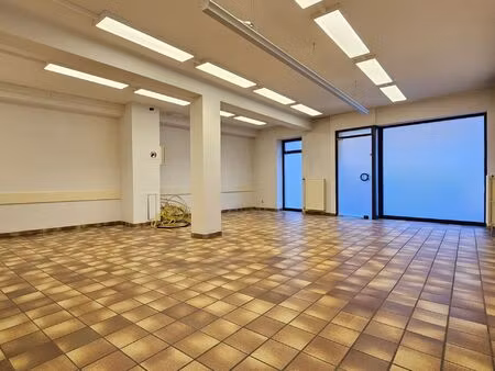 bureaux à louer à jambes (vbe30553)