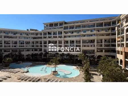 cannes la bocca - 2p 29,54 m2 - face au plage et la mer - piscine - commerces -