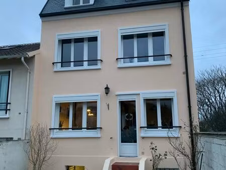 maison lumineuse, 4 ch - jardin, sans vis à vis, 5 min gare à pieds