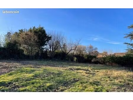 terrain 645 m² chaleins