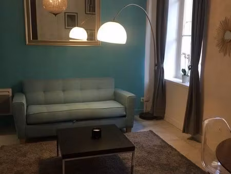 très beau studio centre bordeaux , quartier palais gallien