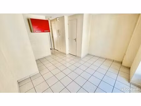 ◊ appartement t2 | centre-ville travot
