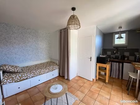 studio meublé (clim) etudiant - septembre à juin 2027