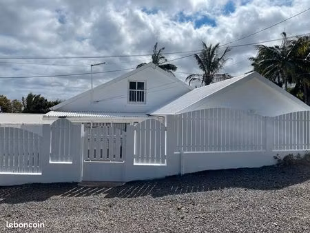 maison f3 clôturée petite ile