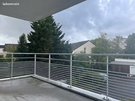appartement 3 pièces de 62 m2 avec balcon et garage
