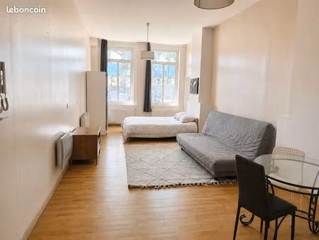 grand studio meublé lumineux 50 m² lille fives idéal étudiant(e)