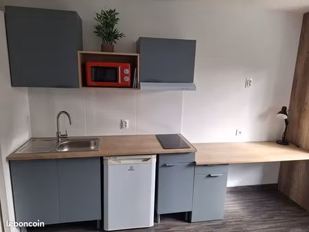 grande chambre meublée 14,83 m² neuve chez l’habitant – quasi indépendante