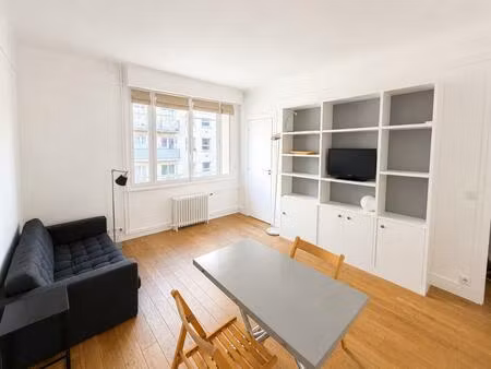 location appartement 1 pièce meublé 24m² paris 7ème