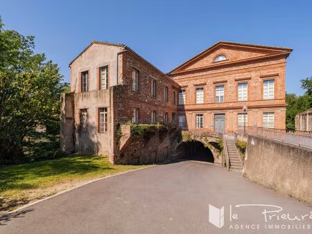 appartement t3 avec ascenseur et parking dans résidence de caractère à albi