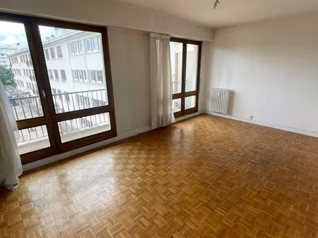 a louer t3 centre ville troyes avec balcons