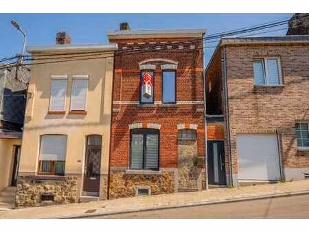 à vendre : maison 3 chambres entièrement rénovée - jardin