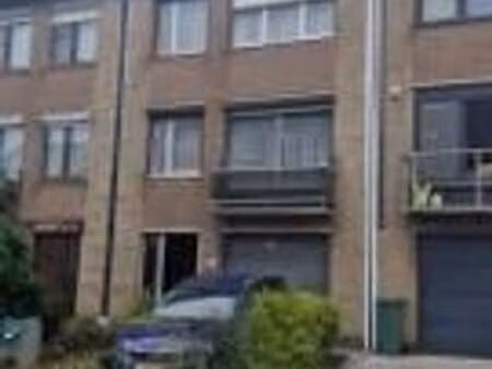 maison unifamiliale avec jardin