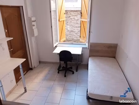 rdc studio étudiant 18 m² cours briand. disponible de suite