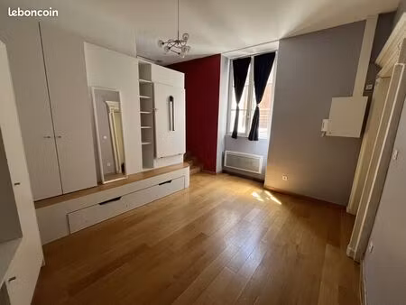studio 1 pièce 20 m²