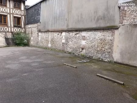 parking/box rouen