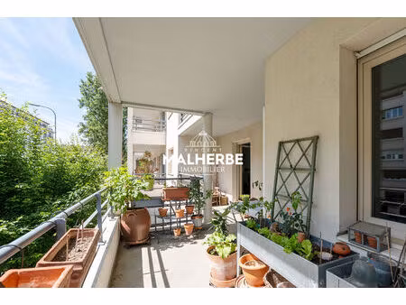 bel appartement avec terrasses et garage