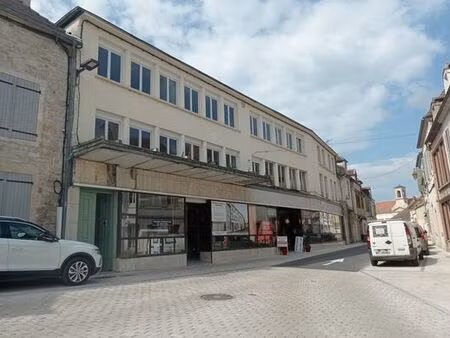 prestigieux immeuble de rapport en vente à montbard, bourgogne-franche-comté