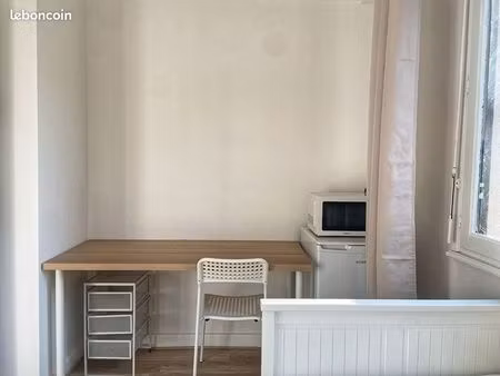 studio 1 pièce 11 m²