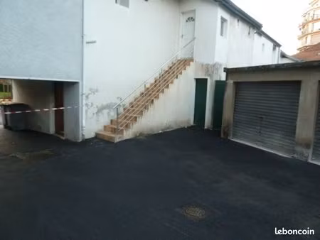 location garage quartier lawrence pau