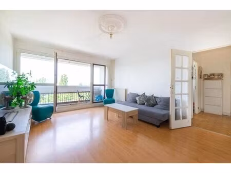 appartement de 4 pièces de 76 m² à plaisir