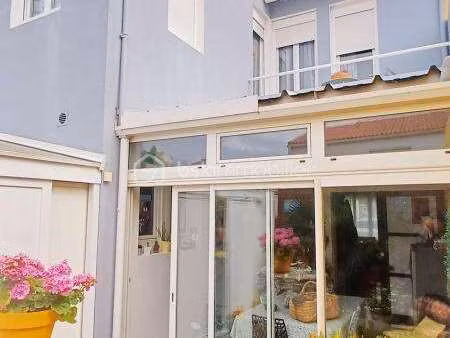 vente maison aux sables-d'olonne (85100) : à vendre / 100m² les sables-d'olonne