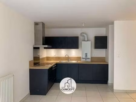 location appartement 2 pièces à concarneau (29900) : à louer 2 pièces / 43m² concarneau