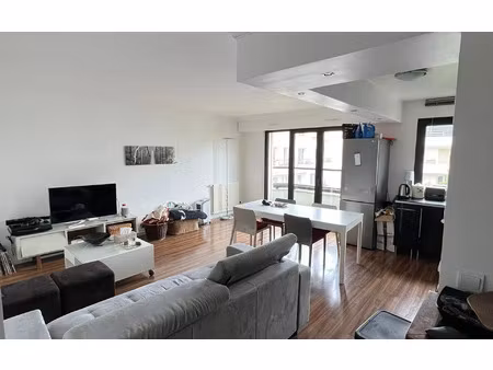 location appartement, 67 m² t-3 à levallois-perret, 2 350 €