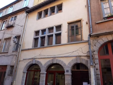 t1 à lyon 5