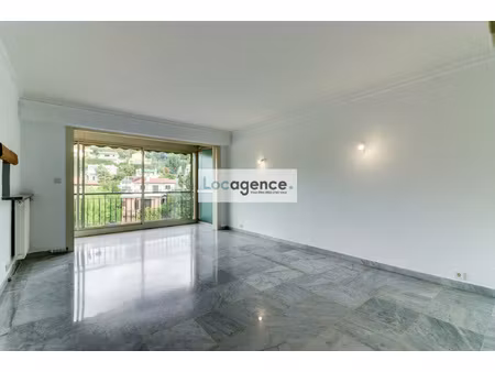 3p en centre ville de mandelieu de 74.55m2 au 3ème étage cli
