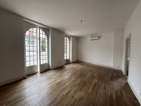 t3 de 74 m2 avec grande terrasse