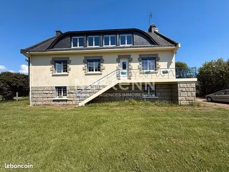 maison 7 pièces 216 m²