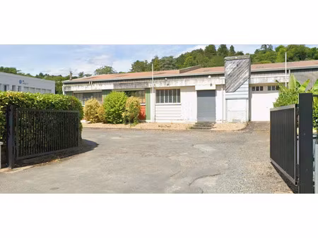 location parking chinon 37500