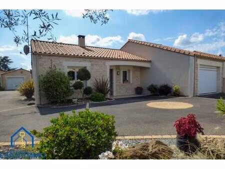 vente maison à la châtaigneraie (85120) : à vendre / 146m² la châtaigneraie