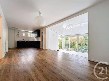 location maison à nantes (44000) : à louer / 77m² nantes