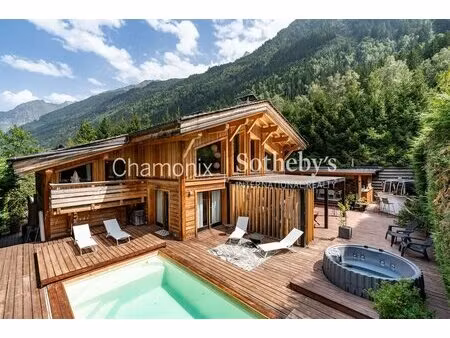 chalet mica
