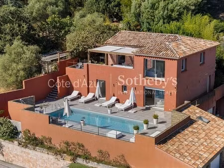 villa à vendre aux adrets-de-l'estérel avec vue mer et piscine,