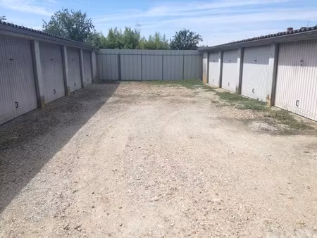 location parking chatellerault 86100