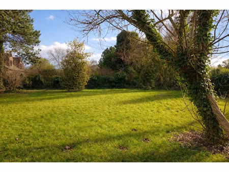 terrain en zone constructible - 2000m²