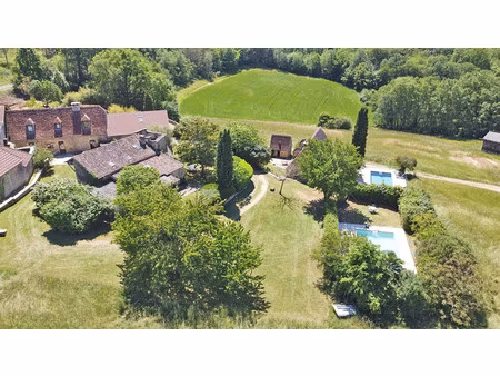 vente maison 18 pièces 403 m² coly-saint-amand (24290)