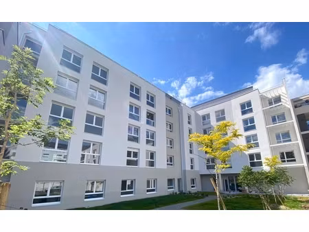 studio avec parking à joué les tours