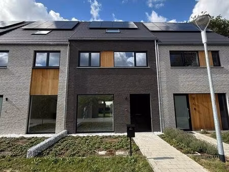 maison à louer à j.b. coomansstraat 40 berlaar (rbw12516)