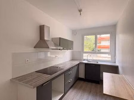 location appartement 4 pièces à caen (14000) : à louer 4 pièces / 68m² caen