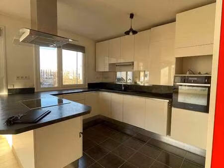 location appartement 4 pièces à caen (14000) : à louer 4 pièces / 81m² caen