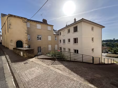 appartement centre-ville type 4 de 89 m2 avec balcon et parking