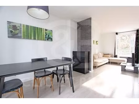 versailles: appartement 3 pièces en bon état général