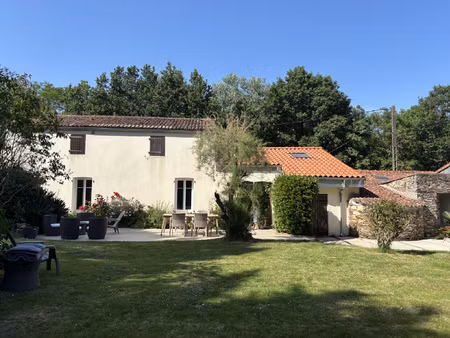 maison ancienne rénovée à vendre au cellier