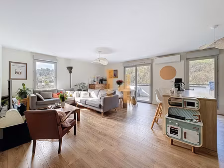 appartement t4 avec terrasse et garage